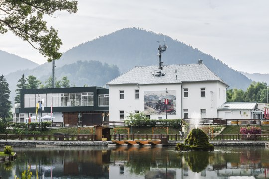 Der Bahnhof mit Blick vom Kurpark, © NB/Bartylla Der Bahnhof mit Blick vom Kurpark, © NB/Bartylla