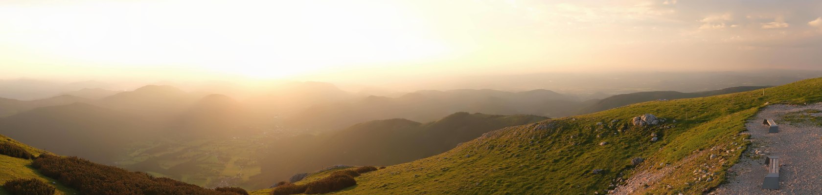 Panorama-Bild Sonnenaufgang im Bergareal Hochschneeberg