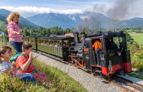 Der Nostalgie-Dampfzug auf dem Weg zum h&ouml;chstgelegenen Bahnhof &Ouml;sterreichs., &copy; NB/Zwickl